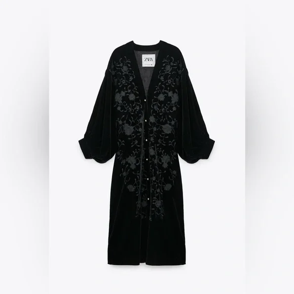 Embroidered Kimono(style) - Picture 5 of 6